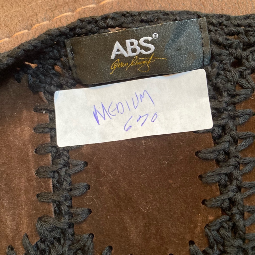 ABS Allen Schwartz Size M Black Crochet Faux Suede Fringe Vest Boho Duster 🖤 - Picture 2 of 3